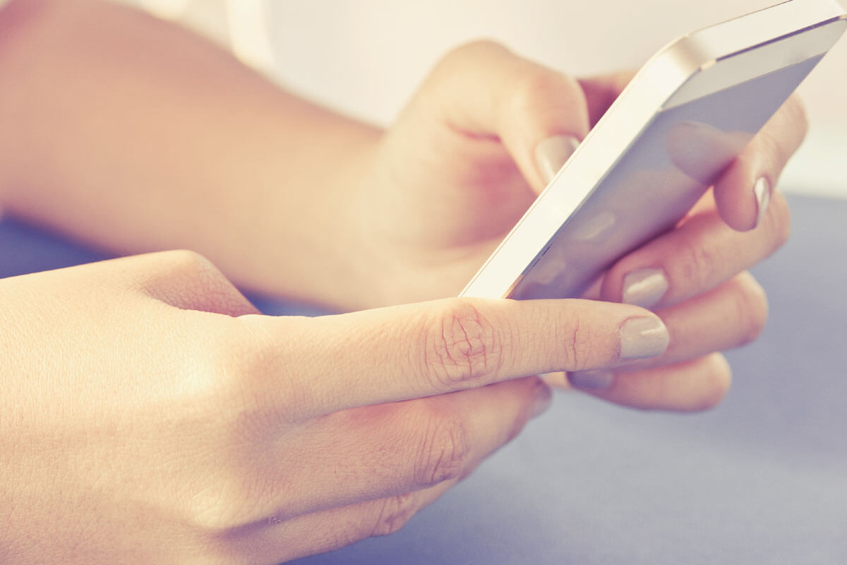 Haut-Flecken mit Haut-App checken